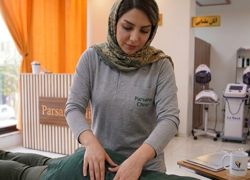 تخصصیترین مرکز درمان دیسک و سیاتیک در پونک 1 کلینیک تخصصی درمان دیسک و سیاتیک بدون عمل جراحی پونک تهران